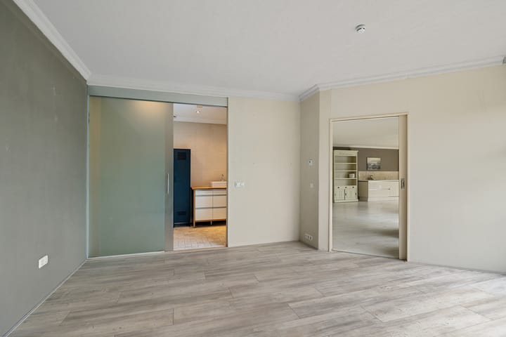 Photo 24 of Ermerzand 146