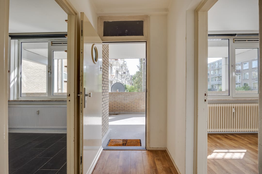Photo 13 of Van Vollenhovenlaan 10