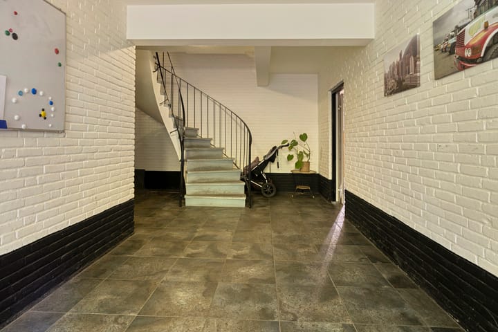 Photo 14 of Johan Wagenaarstraat 16-D