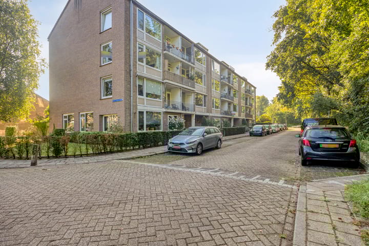Photo 38 of Johan Wagenaarstraat 16-D