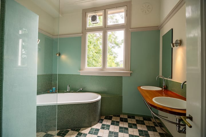 Photo 35 of van Beverninghlaan 36