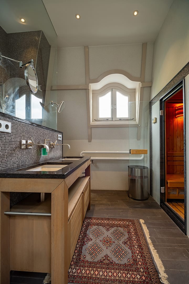 Photo 46 of van Beverninghlaan 36