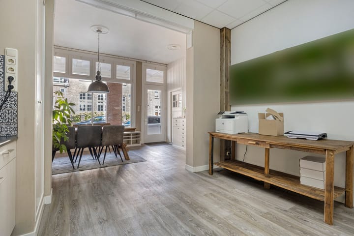 Photo 19 of C.T. Storkstraat 29