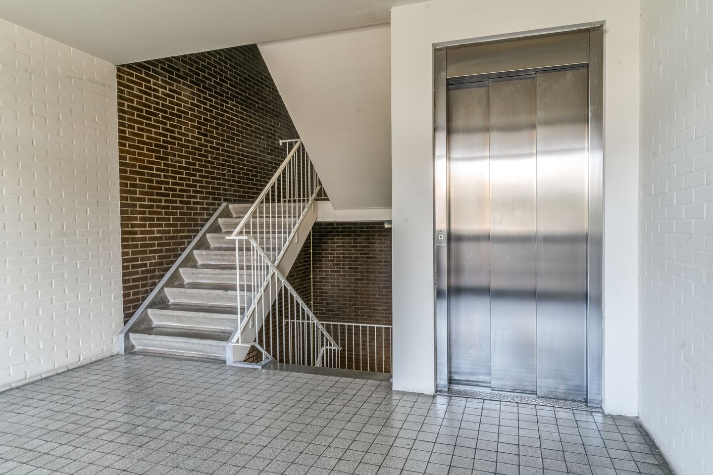 Photo 5 of Van Ostadelaan 460