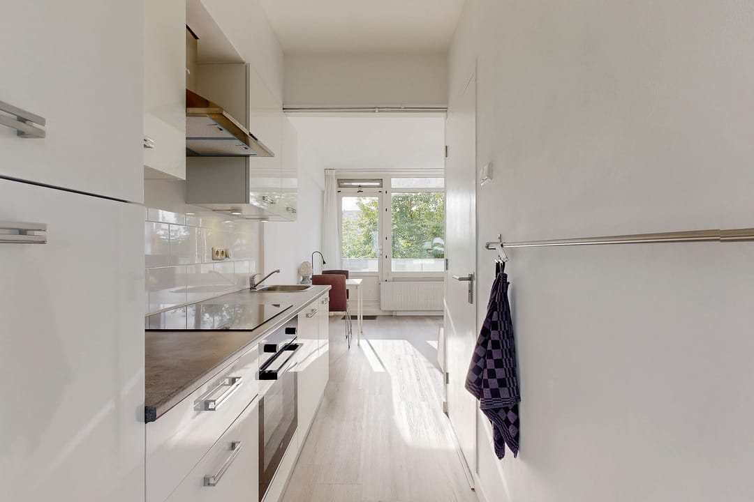 Photo 11 of Van Ostadelaan 460