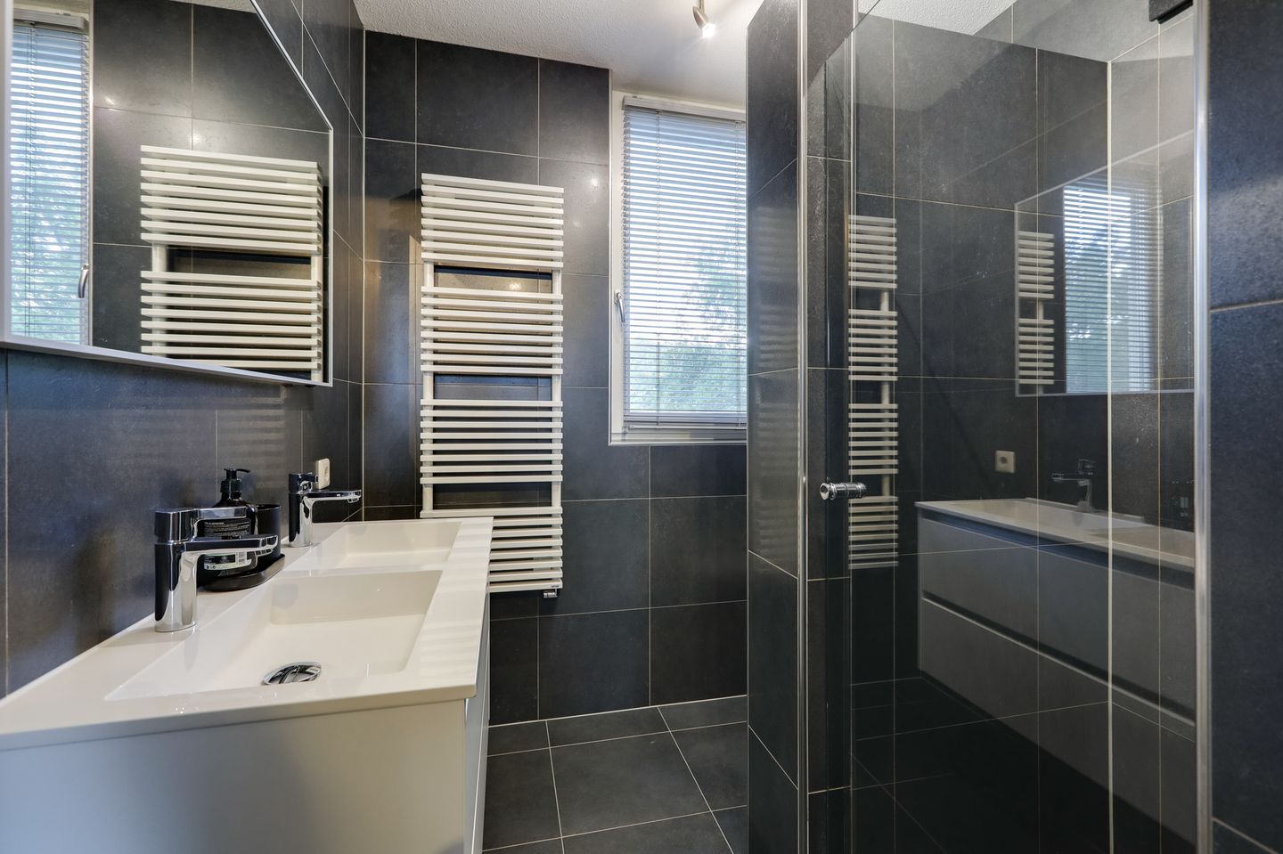 Foto 49 van Asterstraat 42