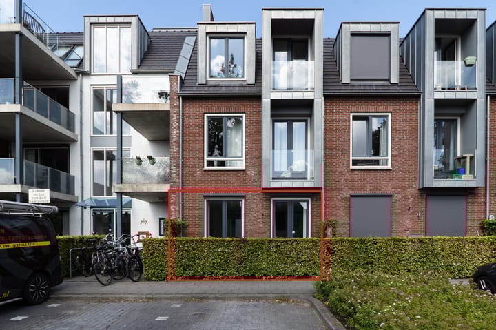 Photo 2 of Ds. Van de Woestijnehof 4