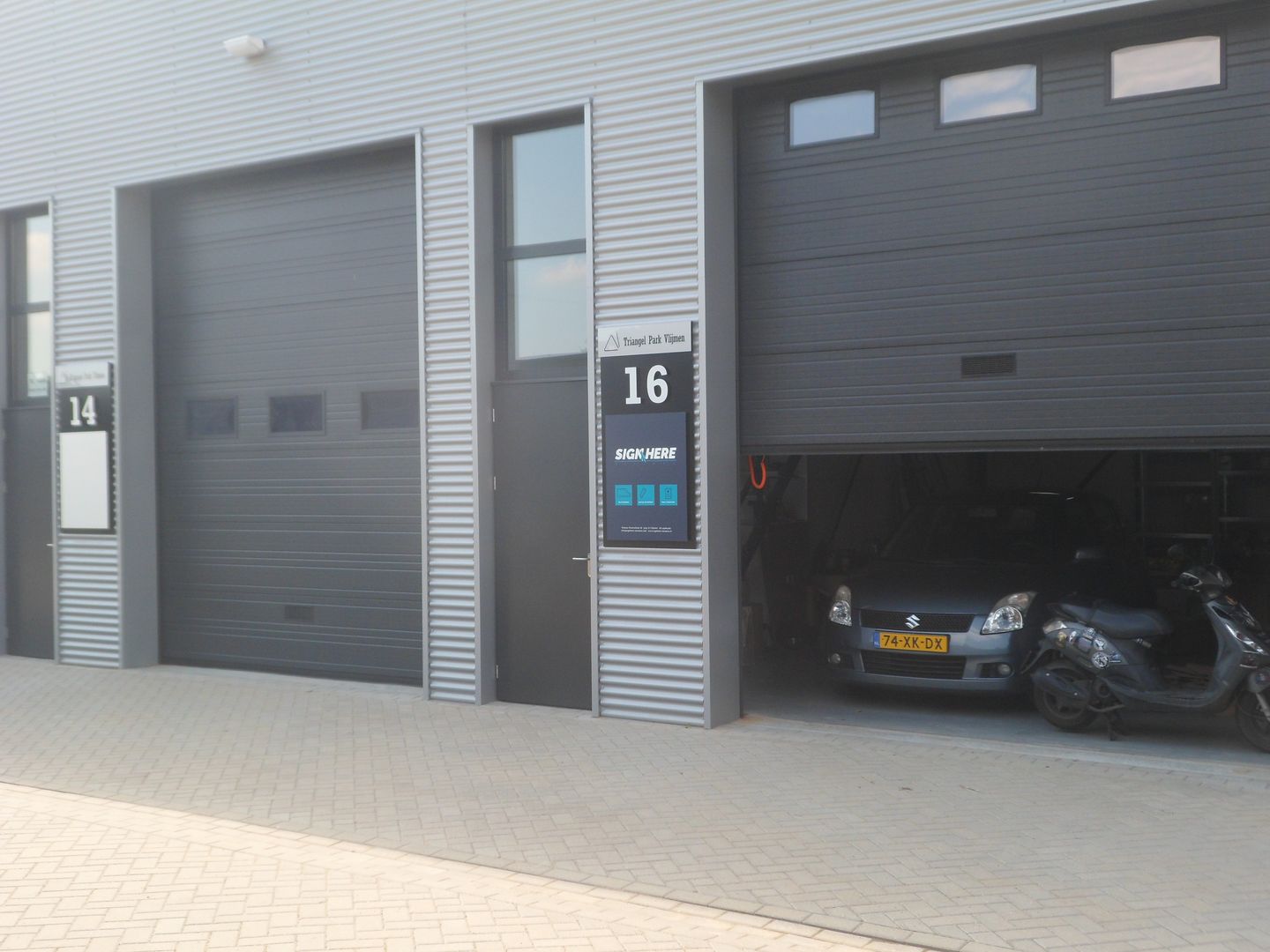 View photo 3 of Nassau Dwarsstraat 14