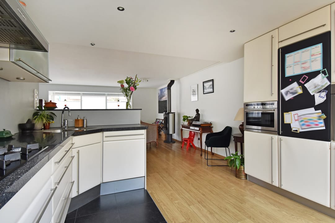 Photo 26 of Sint Willibrordusstraat 37