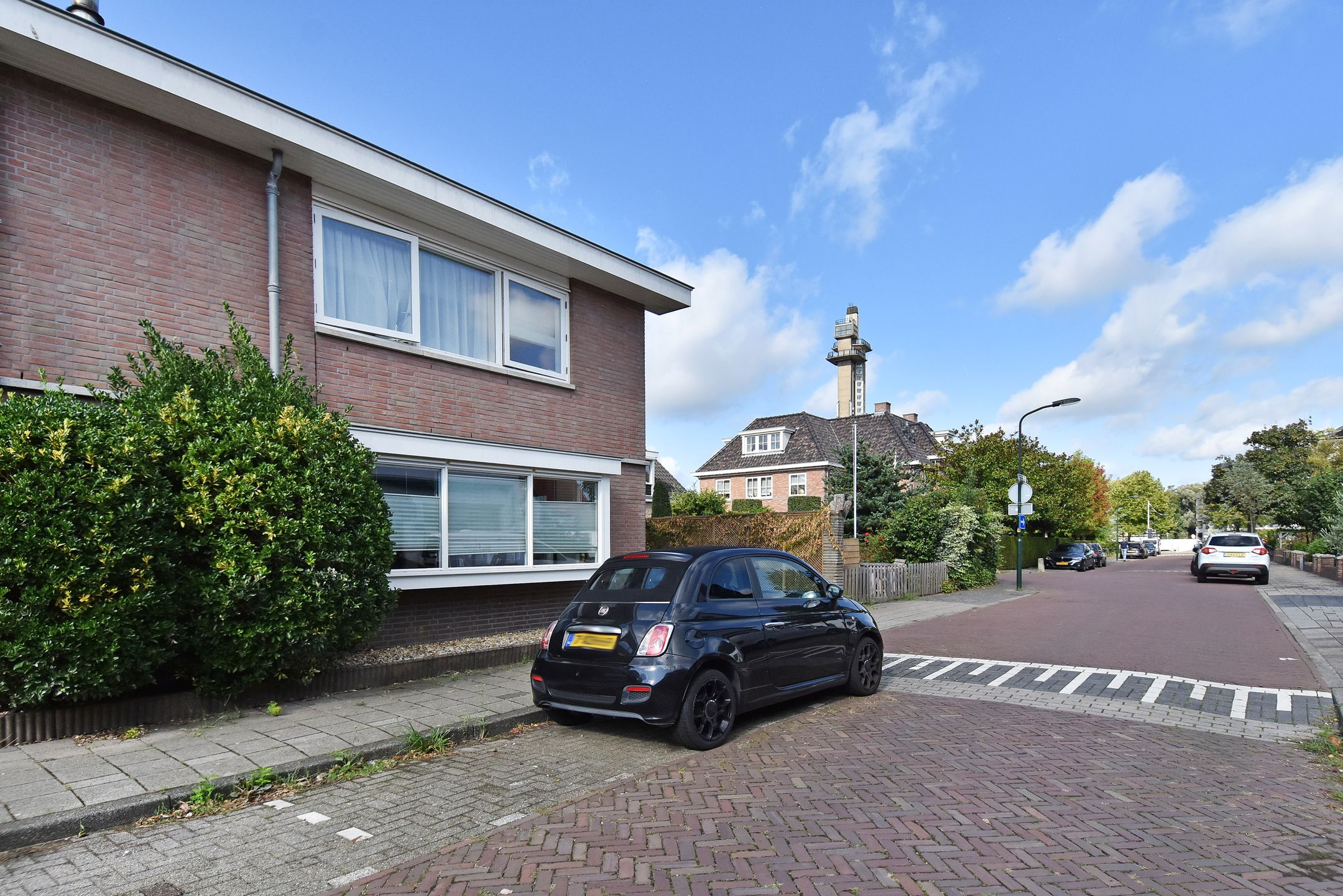 Photo 48 of Sint Willibrordusstraat 37