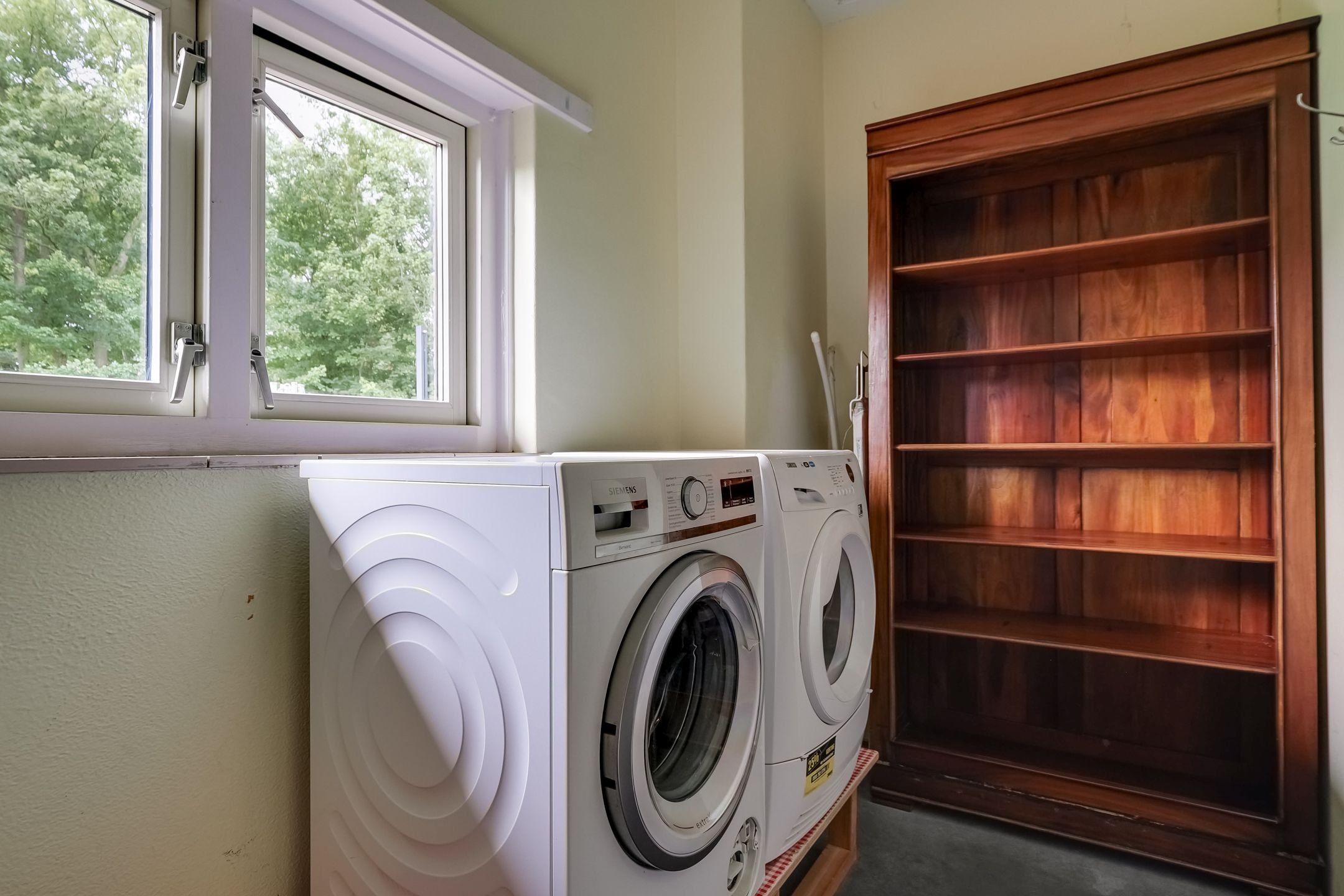 Foto 21 van Burgemeester Hoogenboomlaan 11