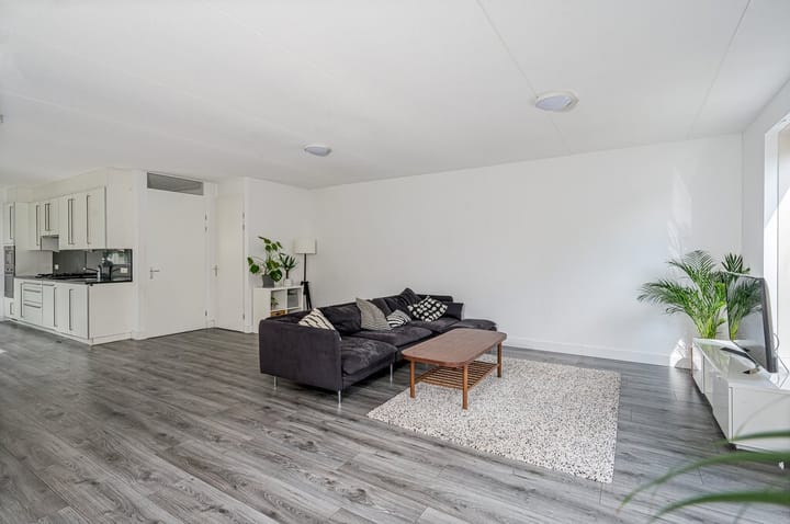 Foto 8 van Tom Welsstraat 18