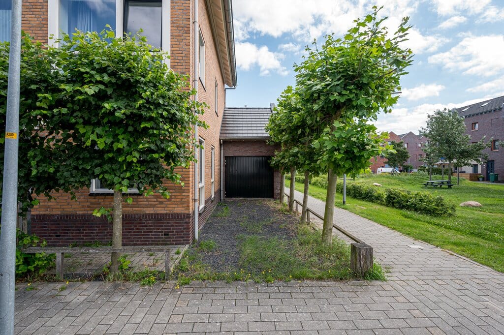 Photo 48 of Tom Welsstraat 18