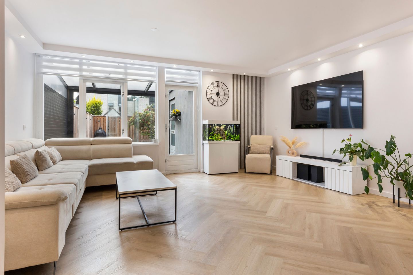 Photo 5 of Van Brerostraat 61