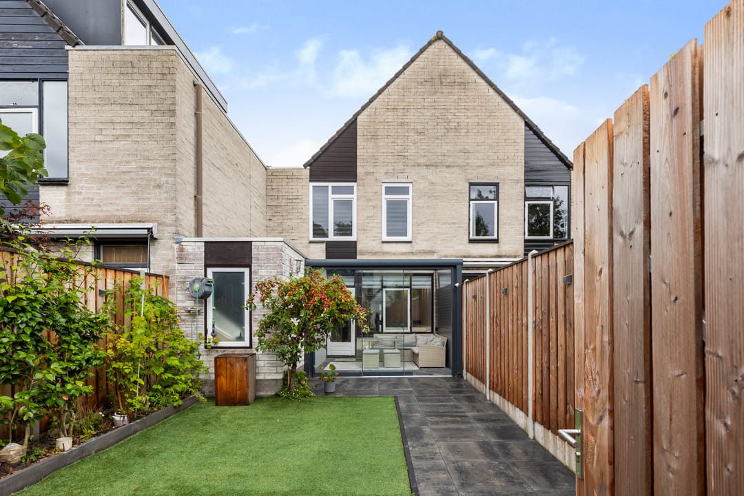 Photo 8 of Van Brerostraat 61