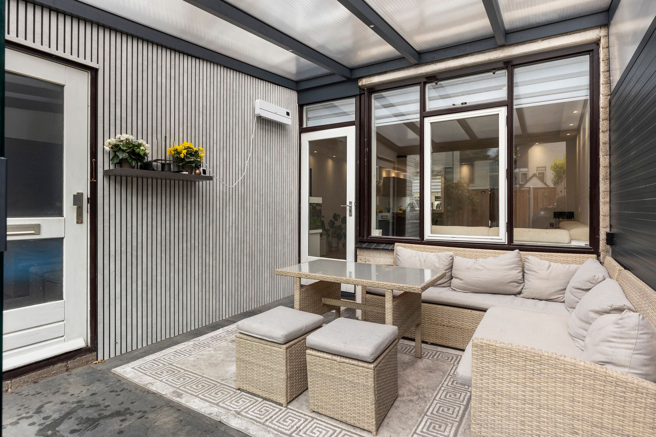 Photo 9 of Van Brerostraat 61