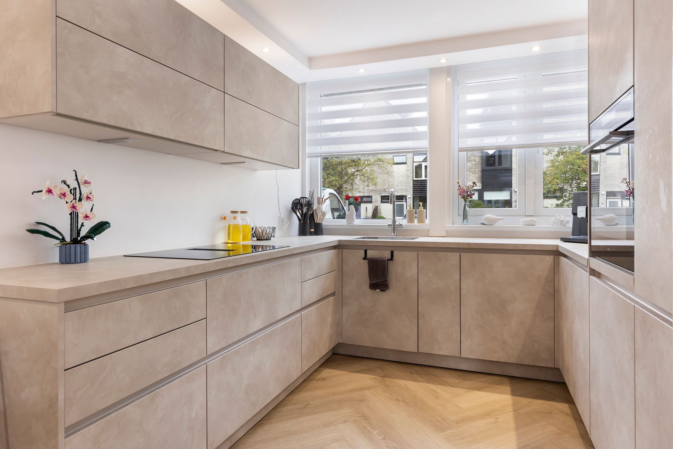 Photo 12 of Van Brerostraat 61