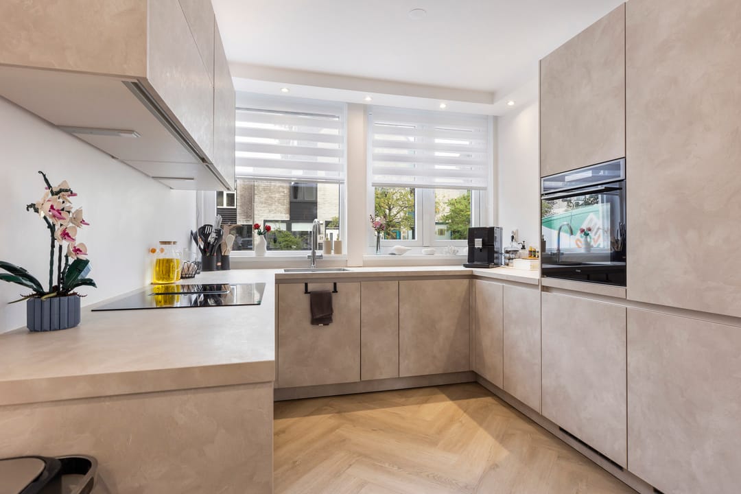 Photo 13 of Van Brerostraat 61