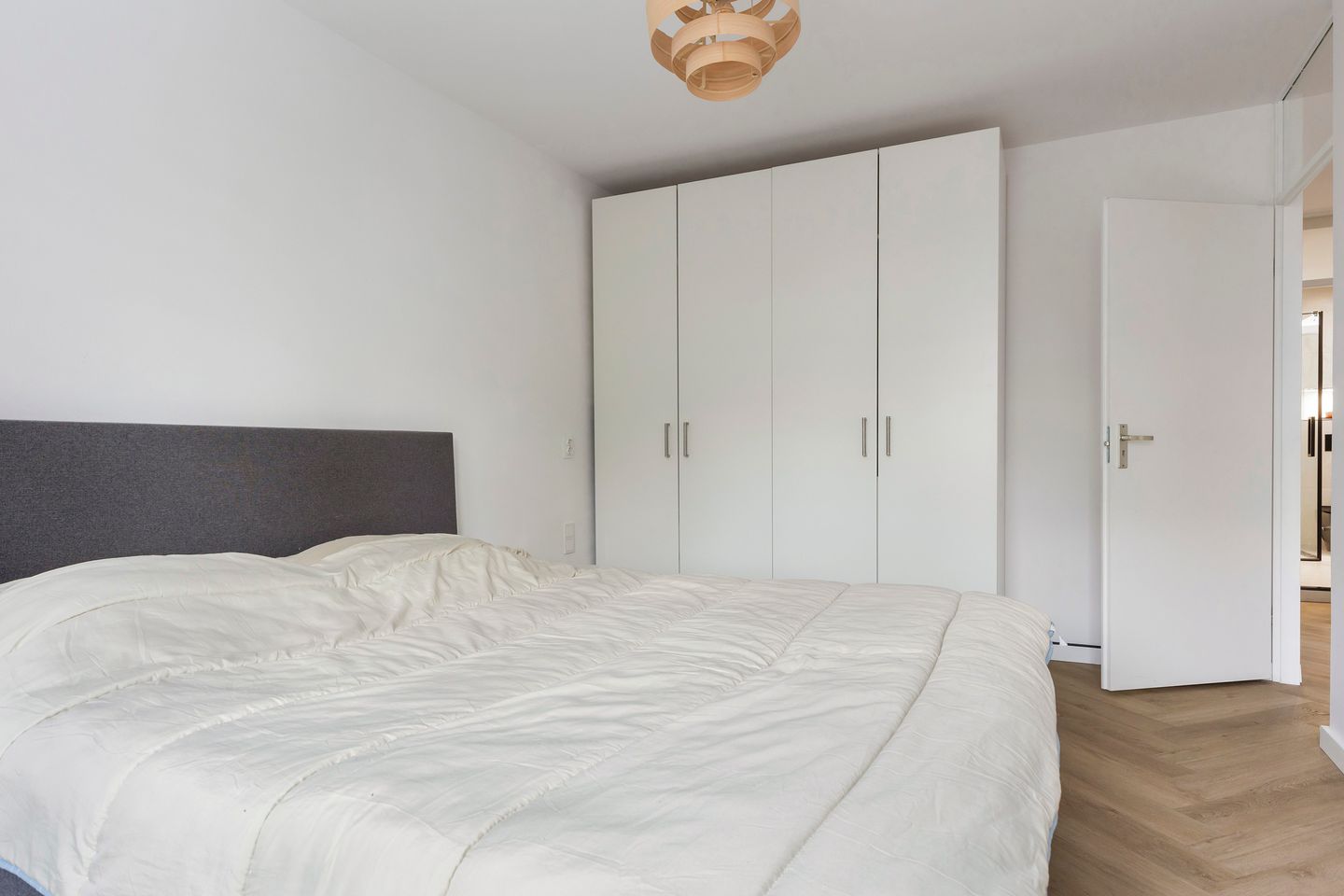 Photo 19 of Van Brerostraat 61