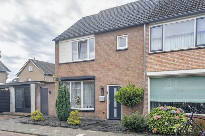 Foto 41 van Spangenstraat 1