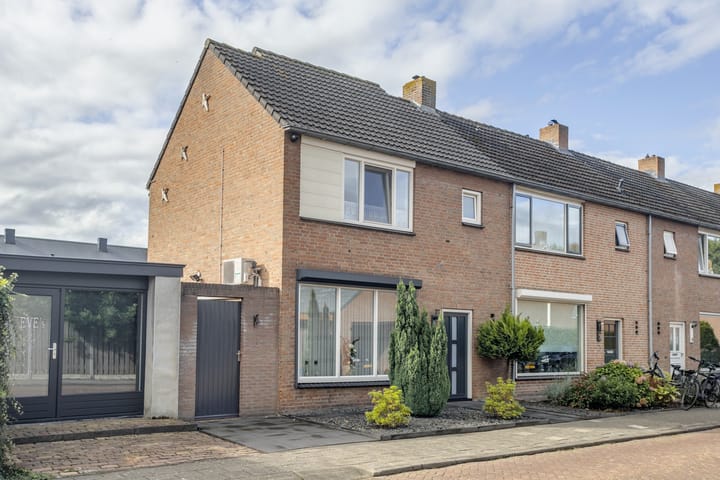 Foto 47 van Spangenstraat 1