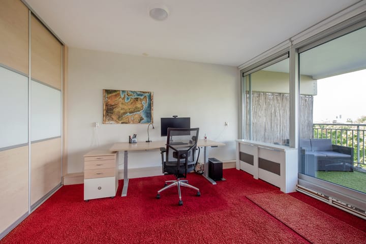 Foto 18 van Aart van der Leeuwlaan 142