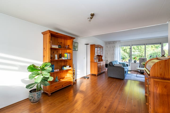 Foto 8 van Helmbloem 12