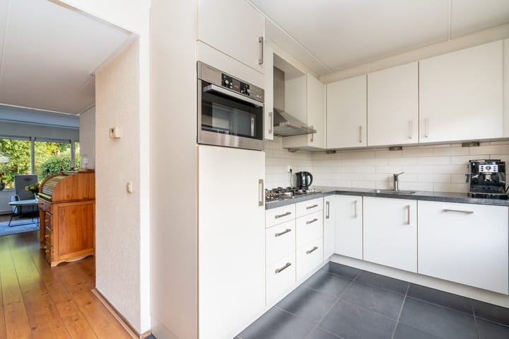 Foto 9 van Helmbloem 12