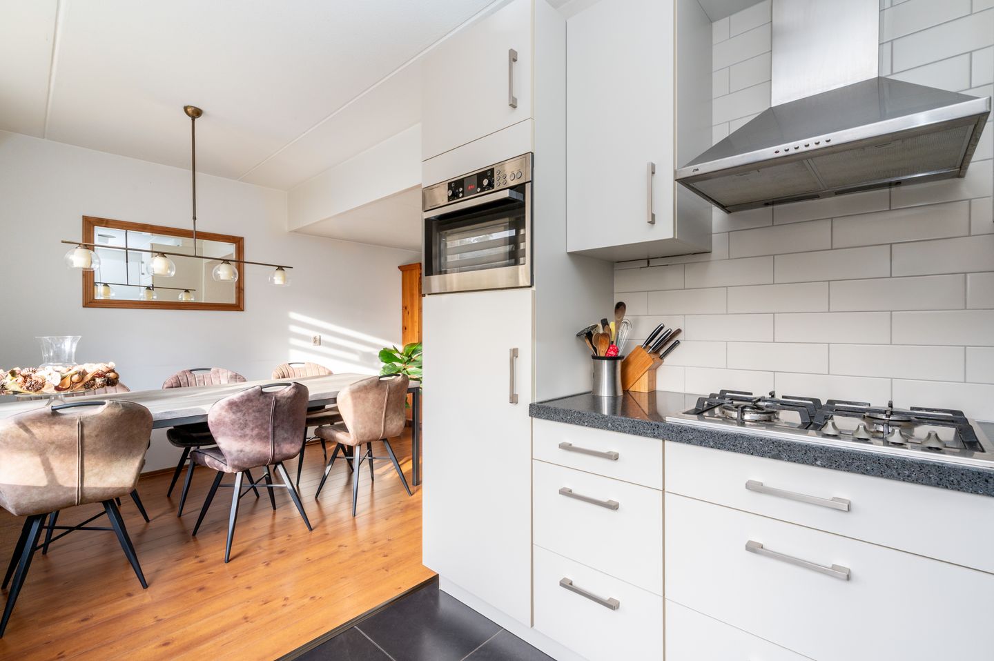 Foto 10 van Helmbloem 12