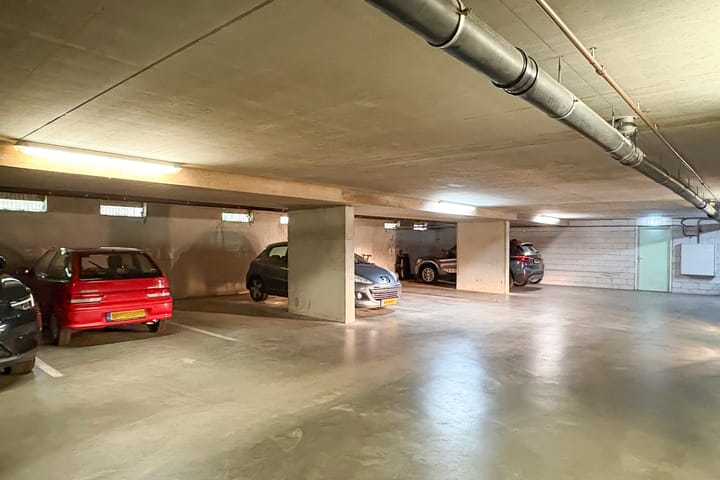 Photo 4 of Karel du Jardinstraat 57