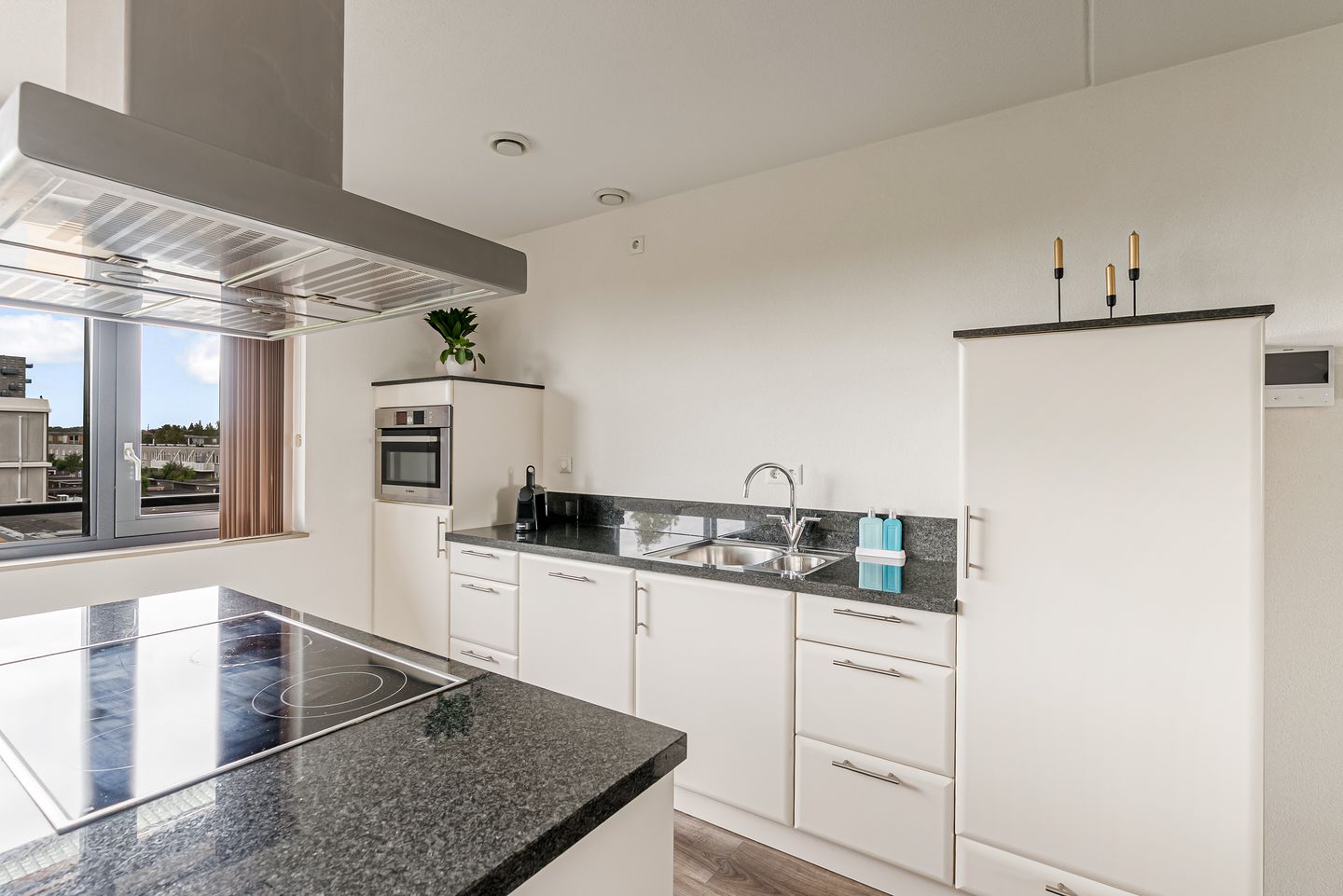 Foto 19 van Azorenweg 9