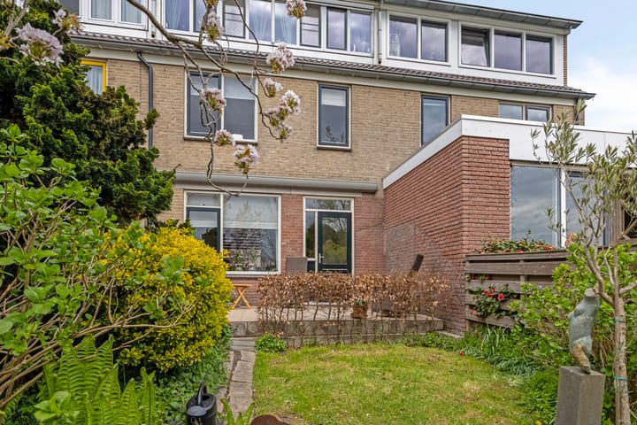 Photo 41 of Overbuurt 9