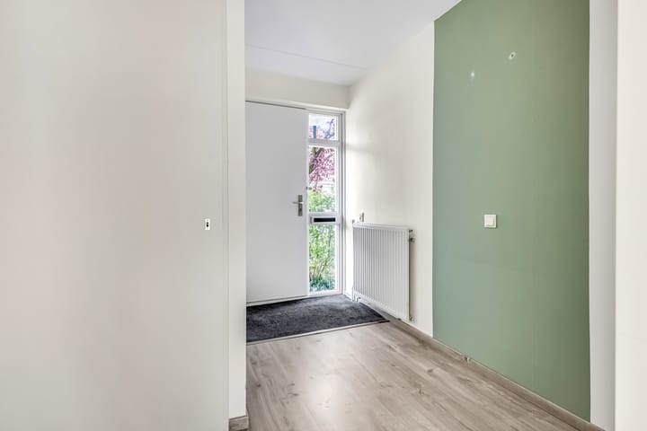 Foto 5 van Den Oven 14