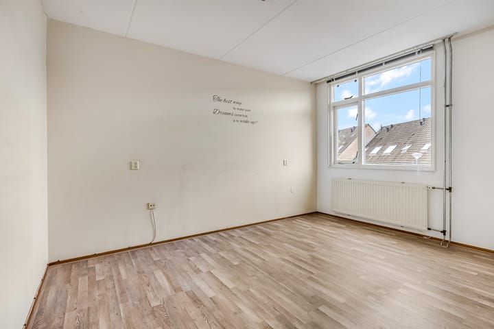 Foto 15 van Den Oven 14