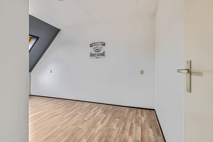 Foto 18 van Den Oven 14