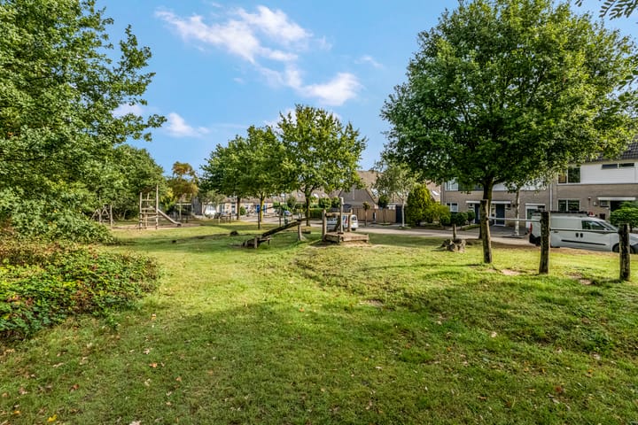 Foto 32 van Den Oven 14