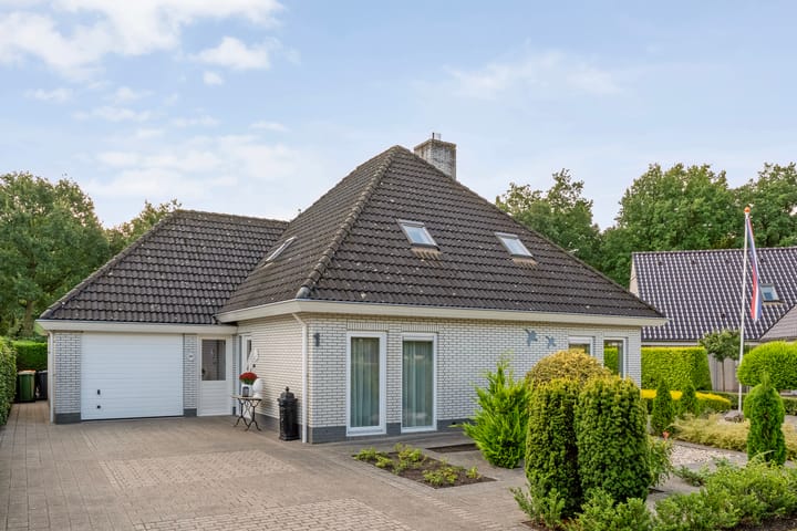 Photo 1 of Boterbloemweg 1