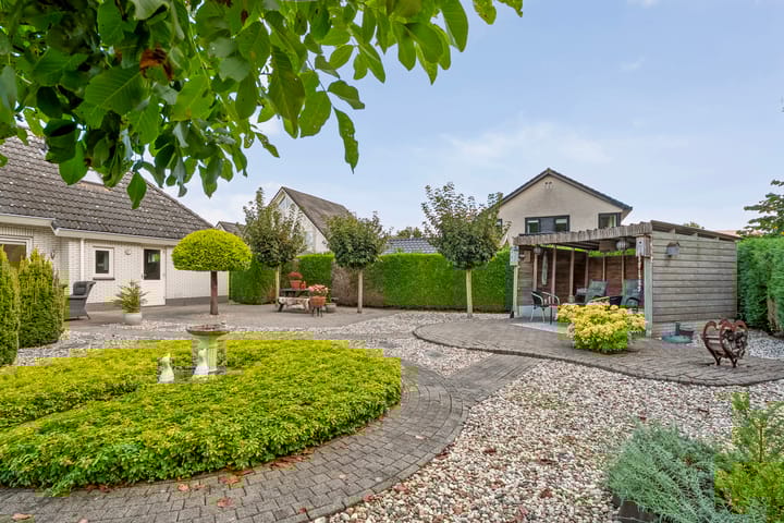 Photo 41 of Boterbloemweg 1