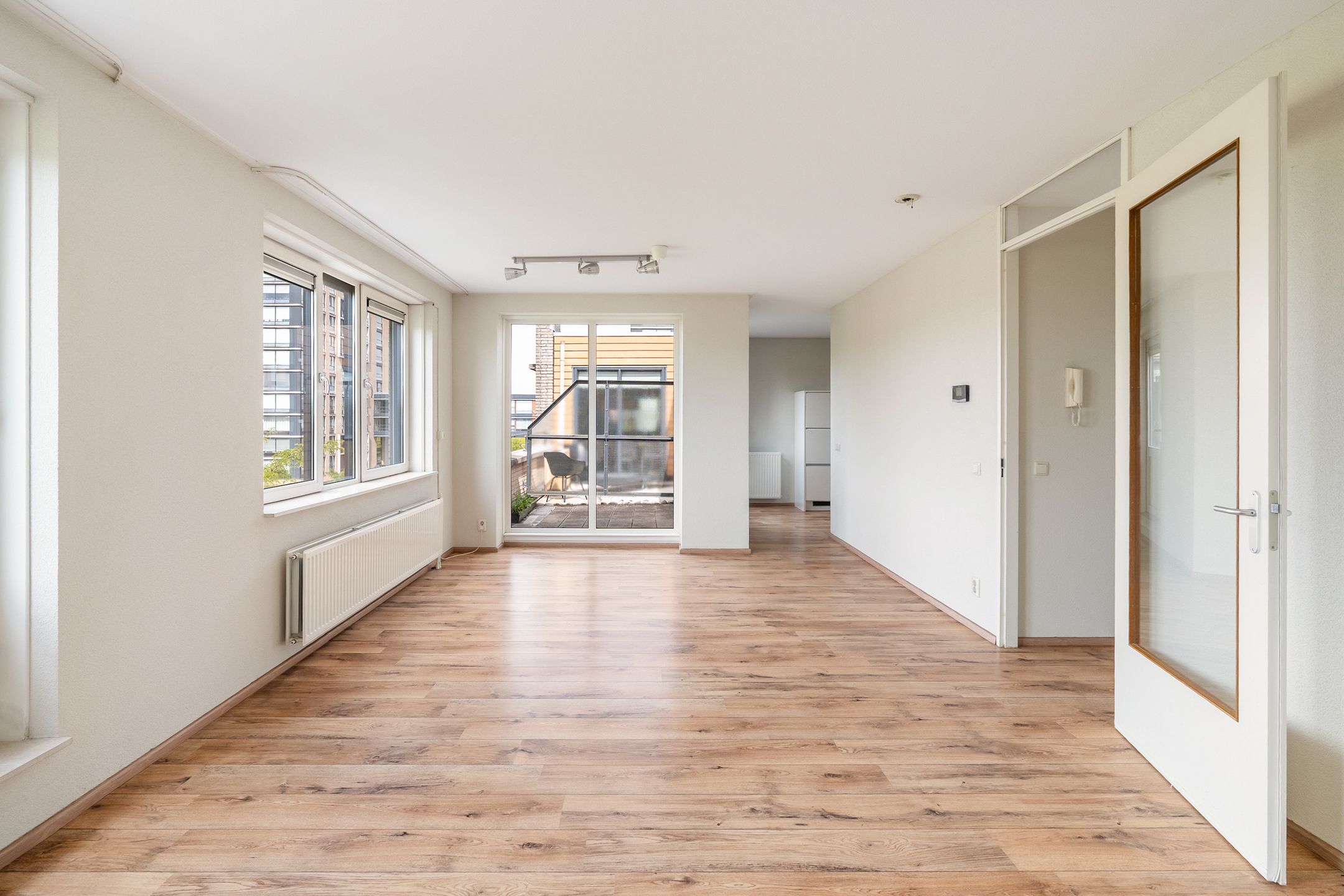 Photo 6 of Avenue Carré 216