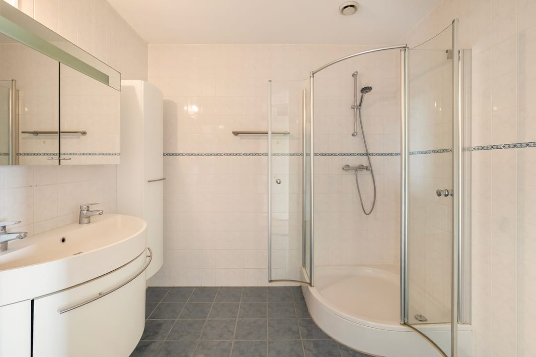 Photo 16 of Avenue Carré 216