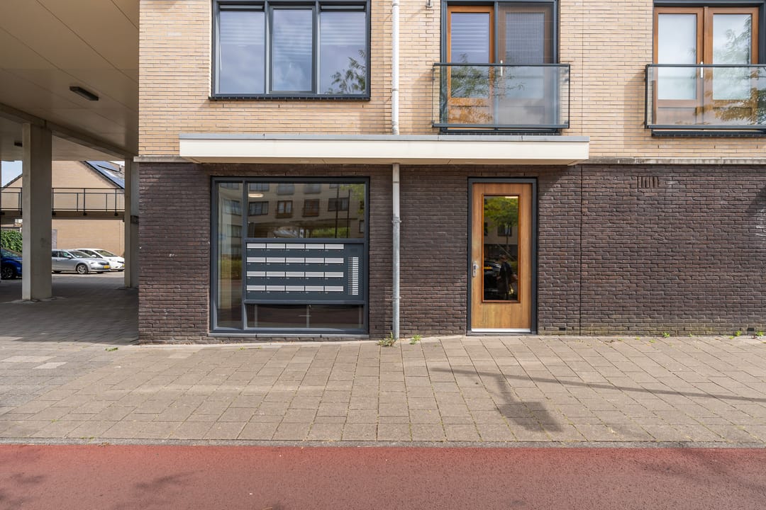 Photo 22 of Avenue Carré 216