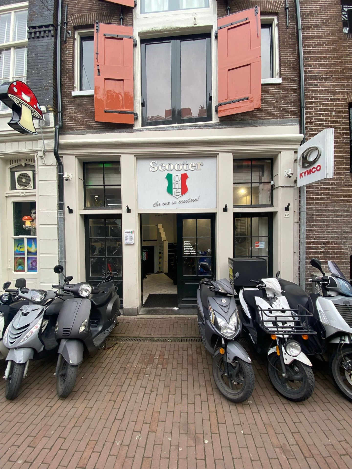 Bekijk foto 2 van Spuistraat 251-H