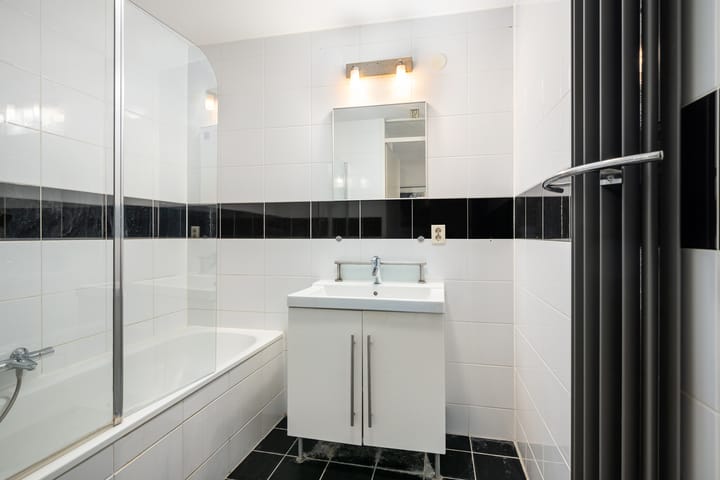 Foto 24 van Avenue Carré 205