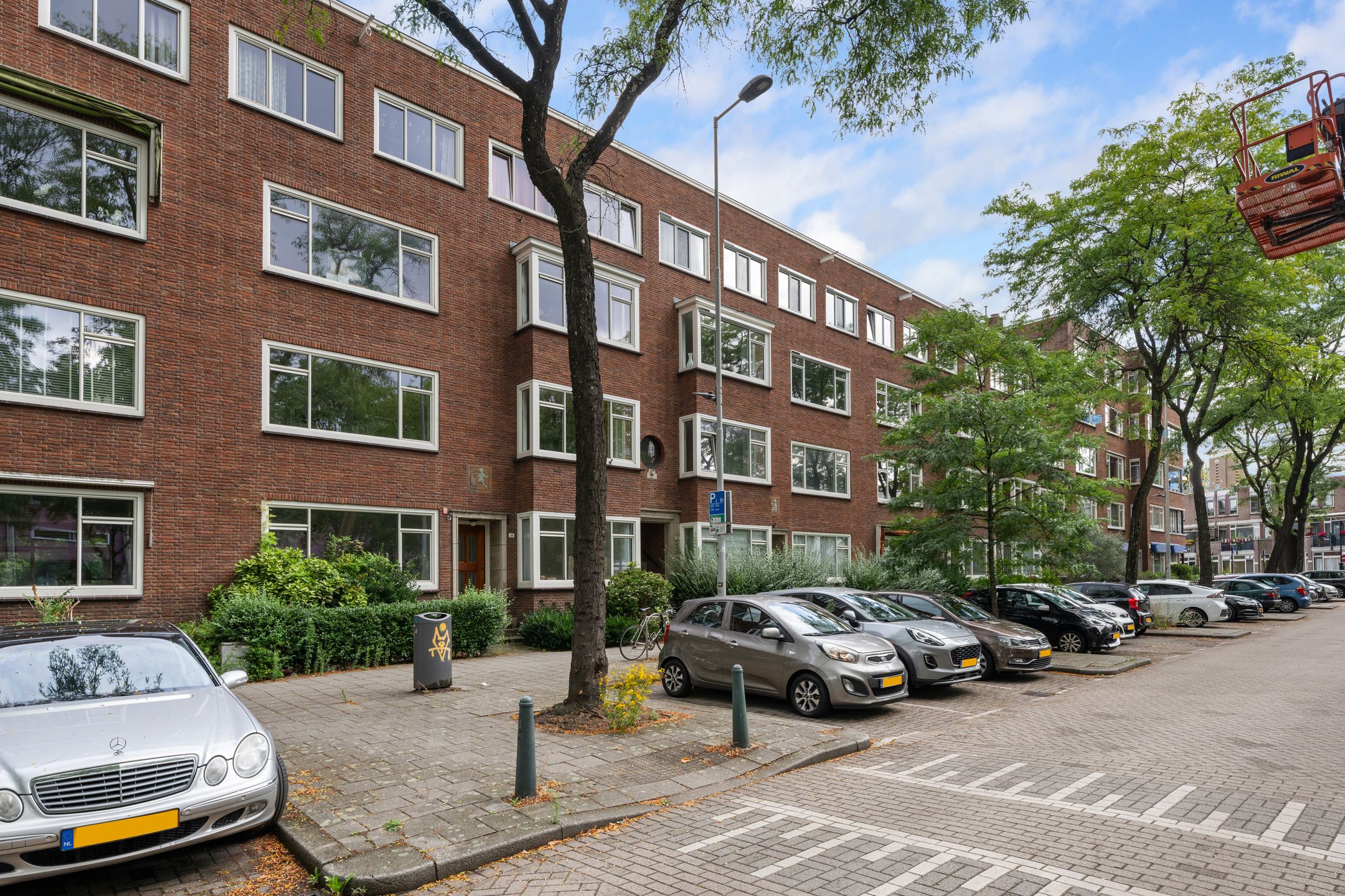 Photo 33 of Rochussenstraat 33-C