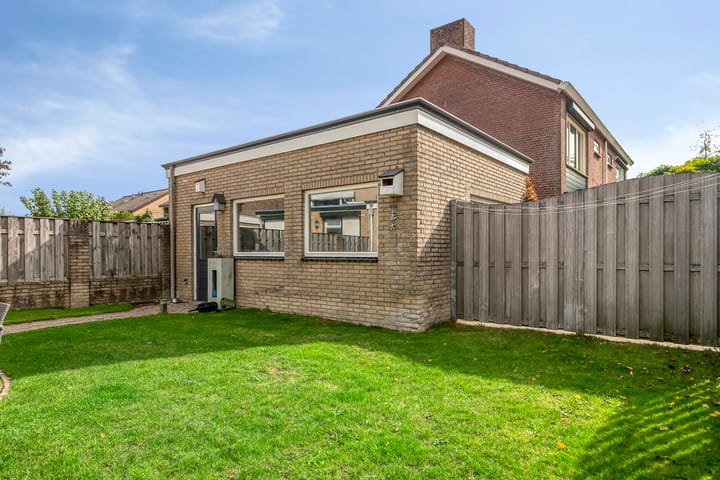 Photo 3 of Pieter van Botlantlaan 2