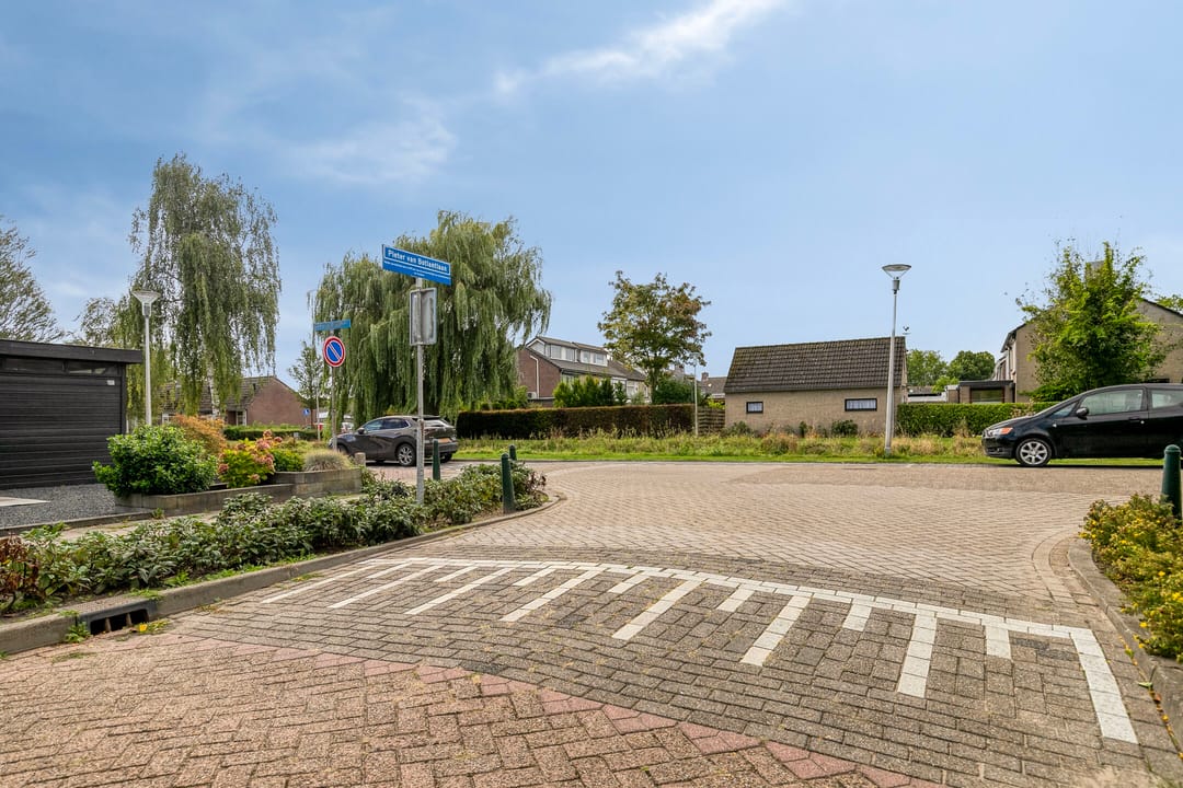 Foto 31 van Pieter van Botlantlaan 2