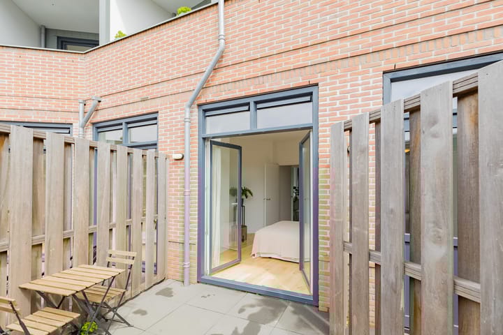 Foto 31 van Kompasstraat 74-E