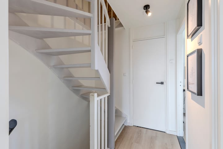 Foto 12 van Van Kinschotstraat 1