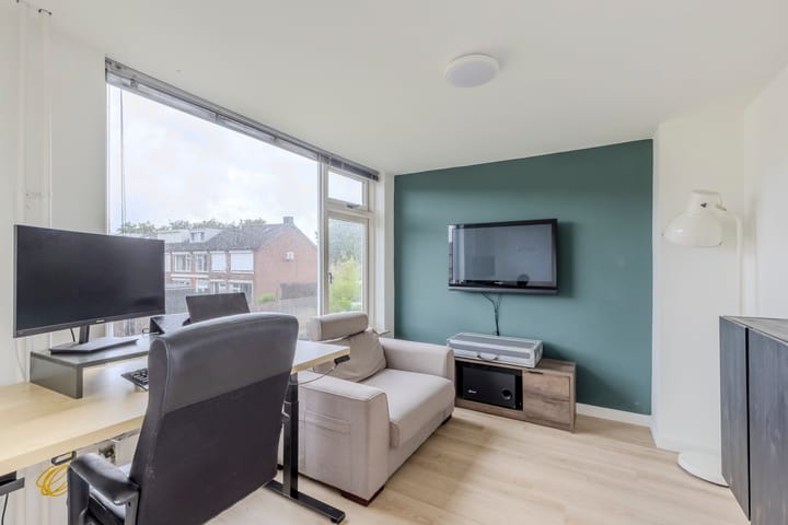 Foto 17 van Van Kinschotstraat 1