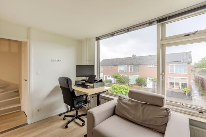 Foto 18 van Van Kinschotstraat 1